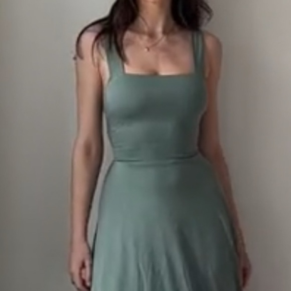 ISO LOOKING FOR AYM AUDREY MIDI DRESS SAGE SIZE SMALL OR MEDIUM